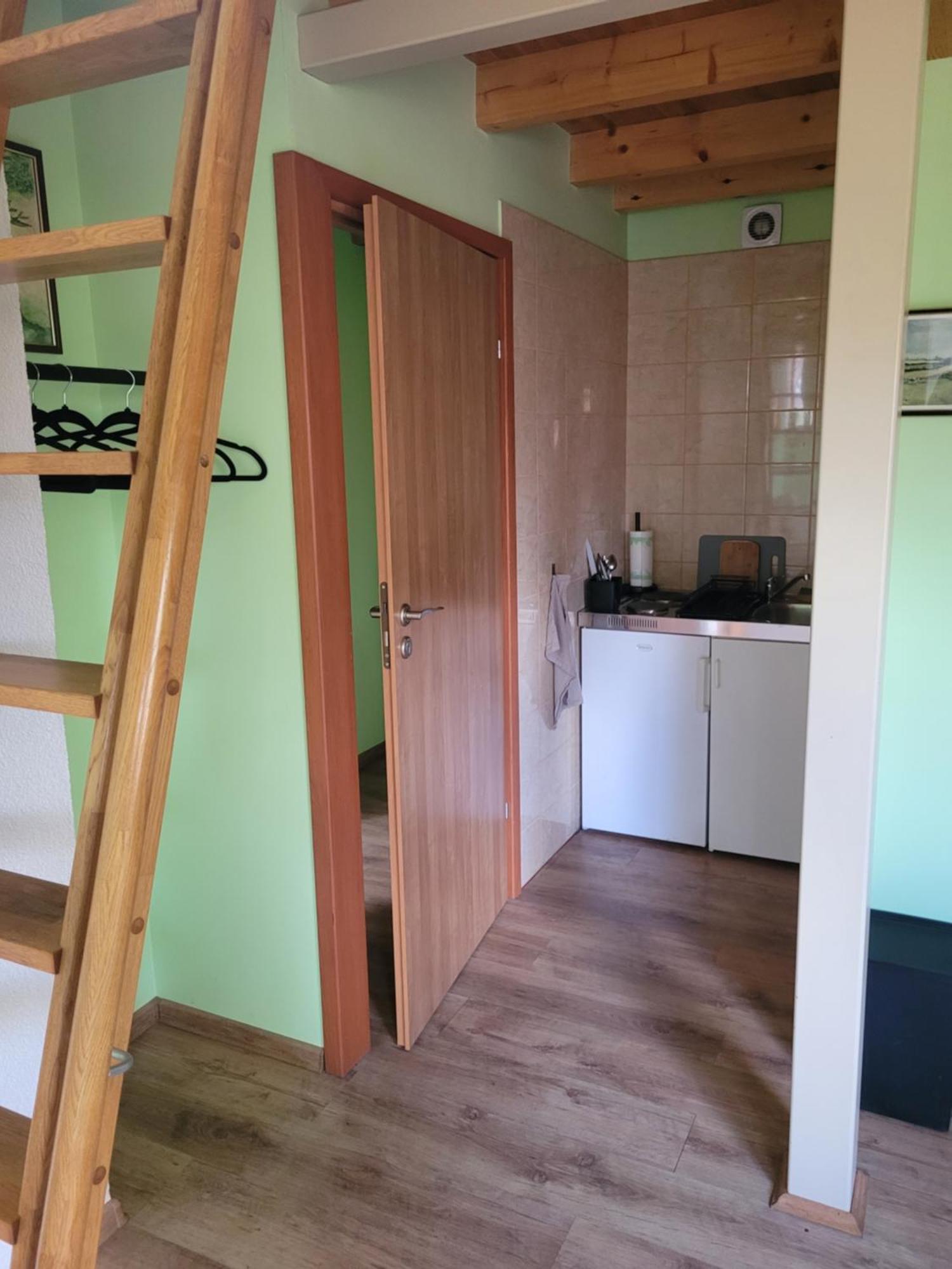 Apartamenty Na Poddaszu Bierdzany Esterno foto